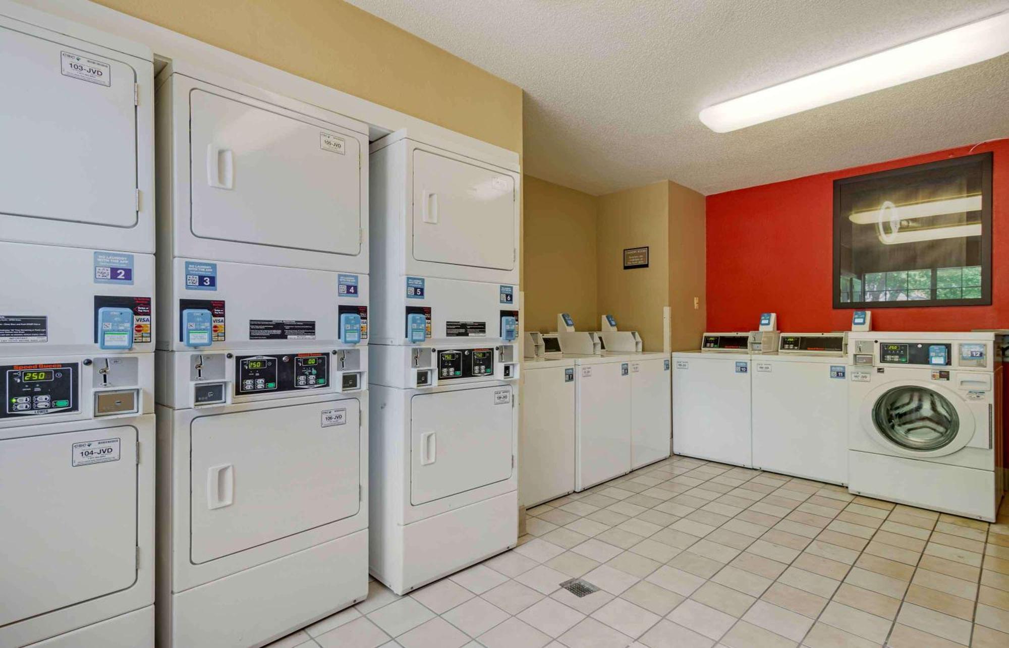 סמירנה Extended Stay America Select Suites - Atlanta - Cumberland Mall מראה חיצוני תמונה