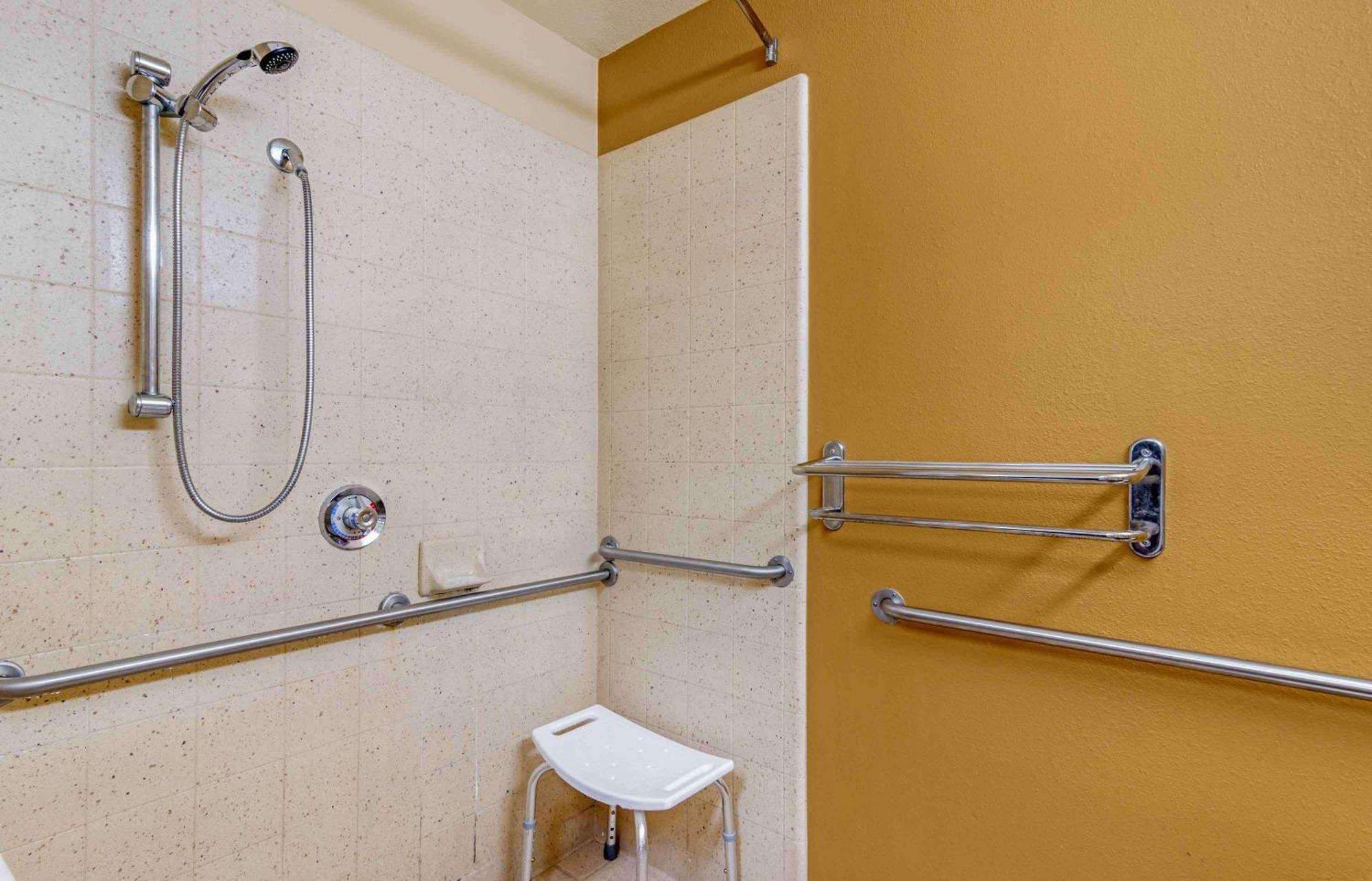 סמירנה Extended Stay America Select Suites - Atlanta - Cumberland Mall מראה חיצוני תמונה